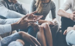 Devenir coach ou psychologue : les principes de la formation en thérapie brève  Devenir coach ou psychologue : les principes de la formation en thérapie brève