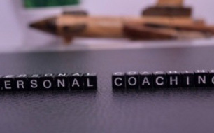 Devenir coach en développement personnel : tout savoir sur cette reconversion