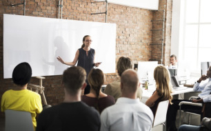 Qu’est-ce qu’on appelle « thérapie brève » et pourquoi se former à l’approche systémique en France ?