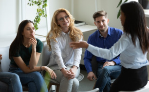 Comment se reconvertir en tant que thérapeute bref en Belgique ?