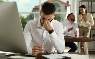 Accompagner la souffrance au travail en tant que thérapeute : comment faire ?