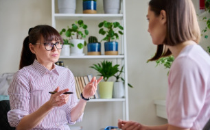 Pourquoi intégrer la thérapie brève systémique dans votre pratique professionnelle de psychologue ? Pourquoi intégrer la thérapie brève systémique dans votre pratique professionnelle de psychologue ?