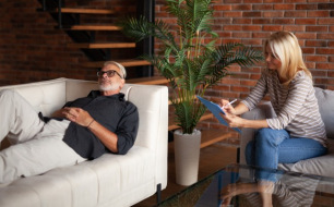 Quels sont les atouts de l’hypnose conversationnelle comparativement aux autres formes d’hypnose ? Quels sont les atouts de l’hypnose conversationnelle comparativement aux autres formes d’hypnose ?