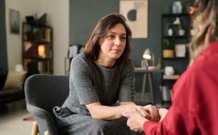À quelles fins est-il possible d’employer l’hypnose dans le cadre d’un accompagnement thérapeutique ? À quelles fins est-il possible d’employer l’hypnose dans le cadre d’un accompagnement thérapeutique ?