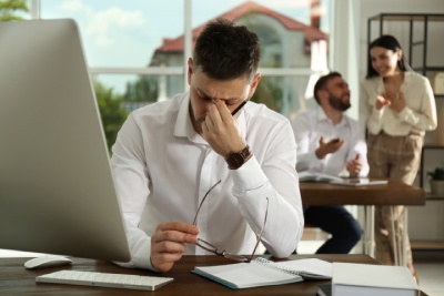 Virages vous aide à accompagner la souffrance au travail en tant que thérapeute