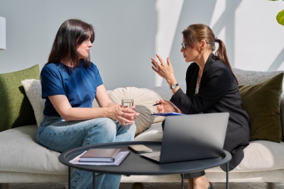 Duo thérapeutique hypnose conversationnelle et thérapie brève